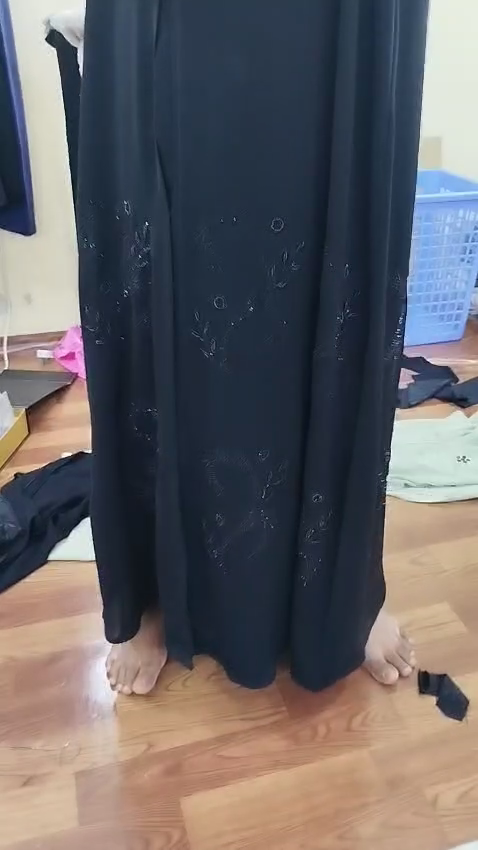 1000296054